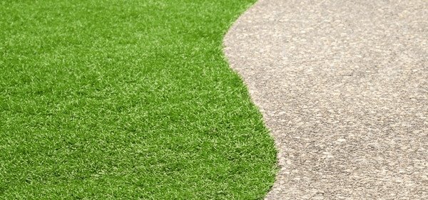 Artificial grass or natural grass - compare the two