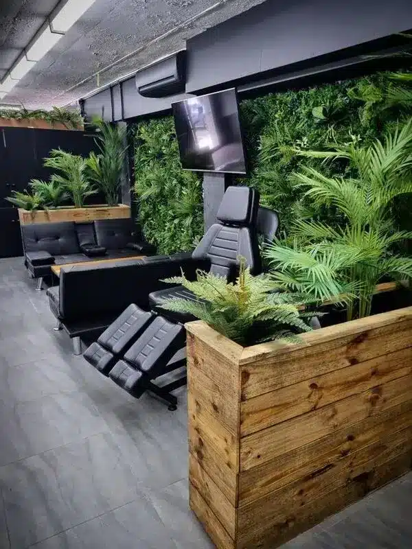 faux vertical garden that requires no trimming