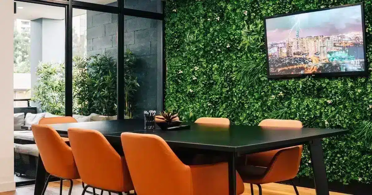 A green office wall environment for AiiMS Digital Agency