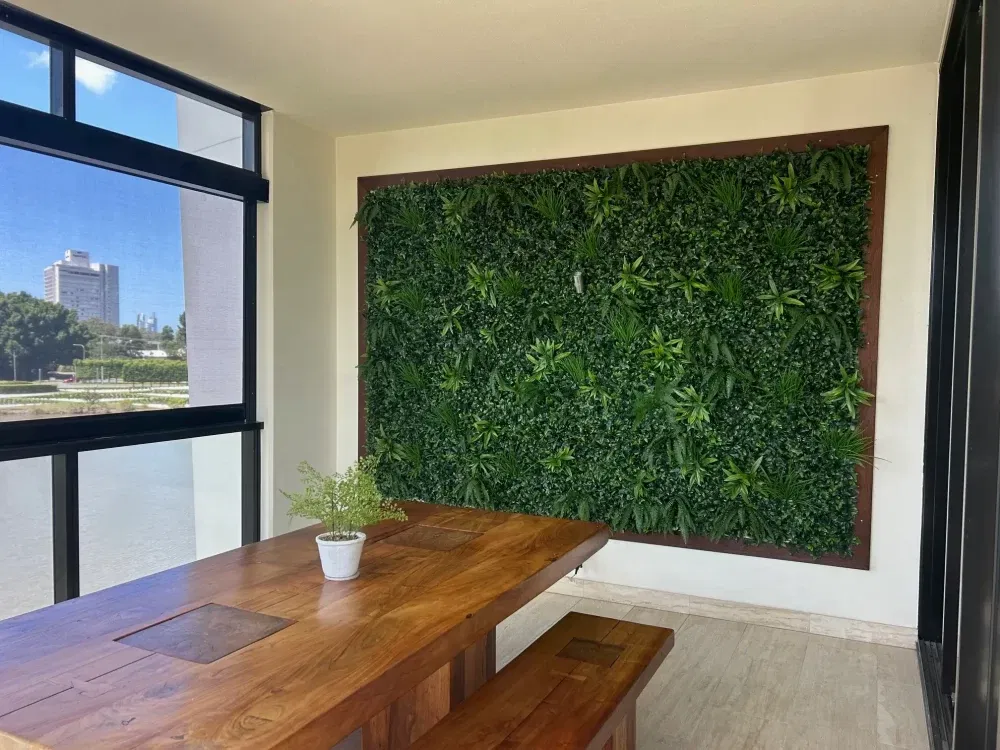 Luxury Green Tropics Wall Feature (1)