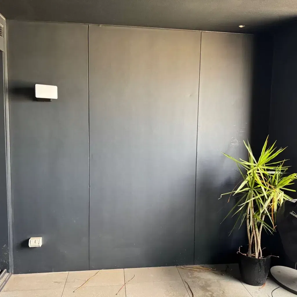 Plain Space with Room to Grow – Before Premium Natural Buxus InstallationTEST